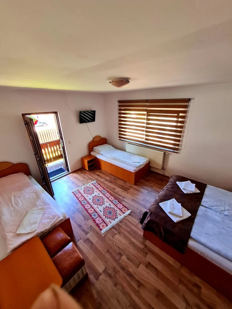 Praid Cazare | Motel (K0302-17) Imaginea poate fi supusă drepturilor de autor. Se recomandă contactarea titularului drepturilor.