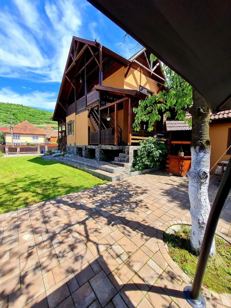 Praid Cazare | Motel (K0302-31) Imaginea poate fi supusă drepturilor de autor. Se recomandă contactarea titularului drepturilor.