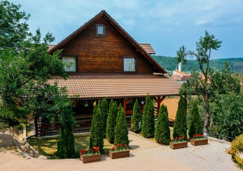 Praid Cazare | Sat de vacanță (K0303-4) Imaginea poate fi supusă drepturilor de autor. Se recomandă contactarea titularului drepturilor.