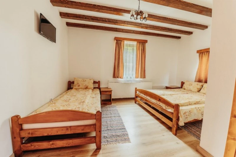 Praid Cazare | Cabană (K0303-11) Imaginea poate fi supusă drepturilor de autor. Se recomandă contactarea titularului drepturilor.