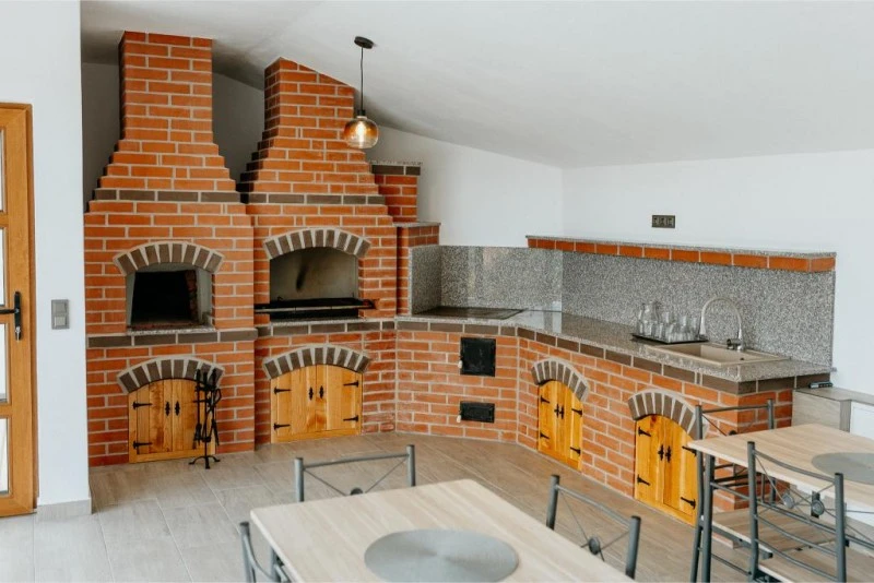 Praid Cazare | Sat de vacanță (K0303-37) Imaginea poate fi supusă drepturilor de autor. Se recomandă contactarea titularului drepturilor.