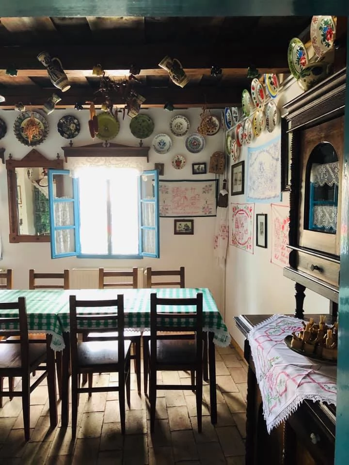 Praid Cazare | Motel (K0304-4) Imaginea poate fi supusă drepturilor de autor. Se recomandă contactarea titularului drepturilor.