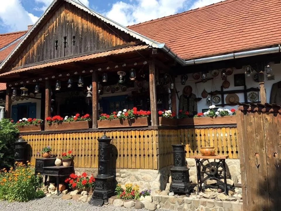 Praid Cazare | Motel (K0304-24) Imaginea poate fi supusă drepturilor de autor. Se recomandă contactarea titularului drepturilor.