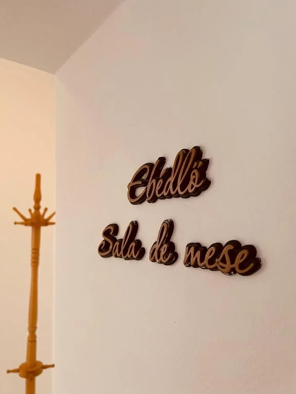 Praid Cazare | Motel (K0312-4) Imaginea poate fi supusă drepturilor de autor. Se recomandă contactarea titularului drepturilor.