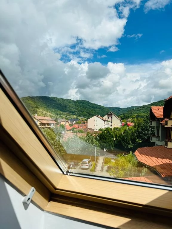 Praid Cazare | Motel (K0312-12) Imaginea poate fi supusă drepturilor de autor. Se recomandă contactarea titularului drepturilor.