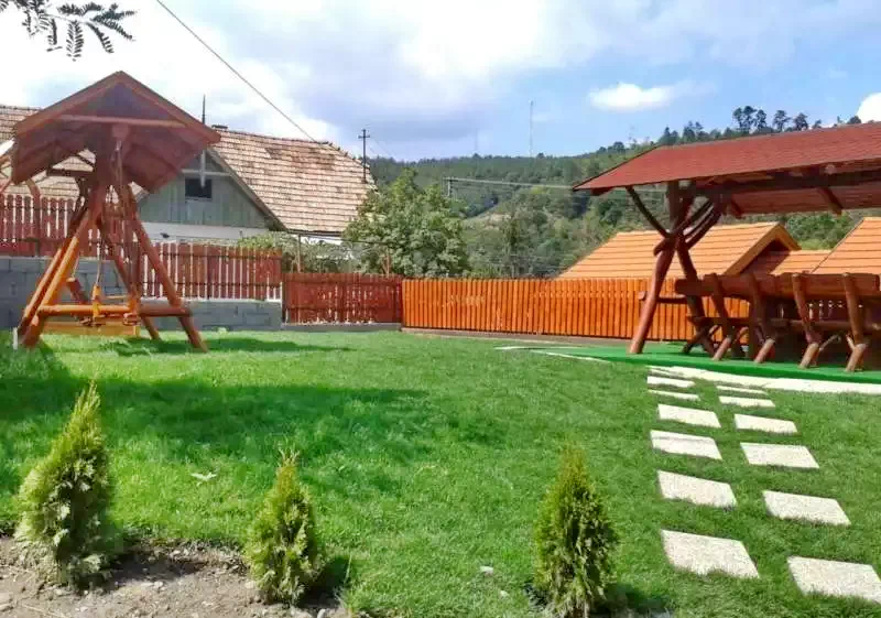 Praid Cazare | Motel (K0312-13) Imaginea poate fi supusă drepturilor de autor. Se recomandă contactarea titularului drepturilor.