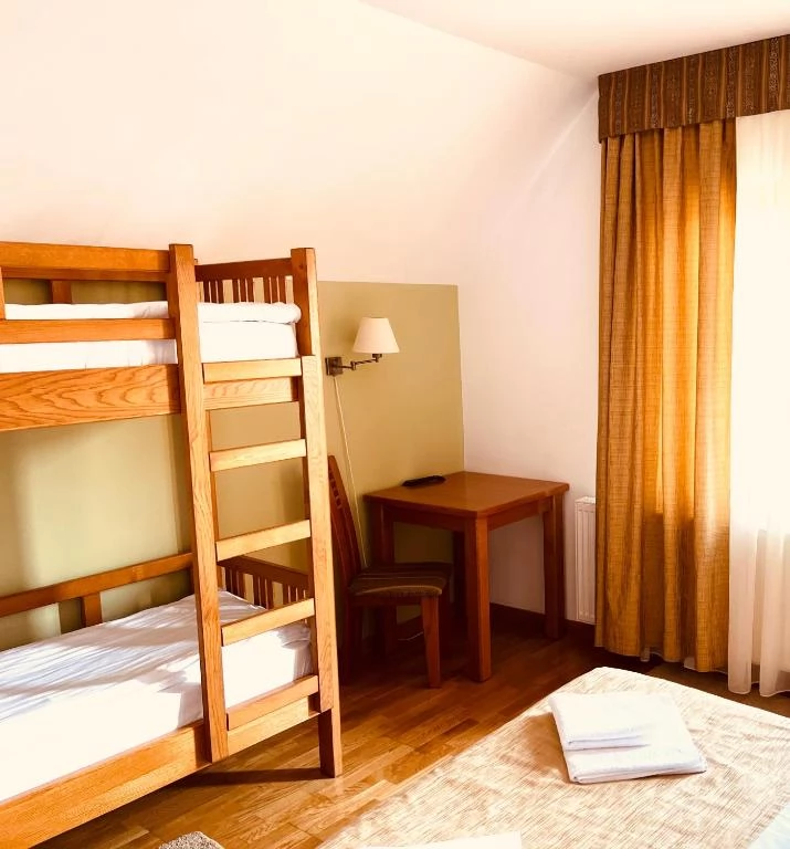 Parajd Szállás | Motel (K0312-18) A kép szerzői jogvédelem alatt állhat. Javasolt a kapcsolatfelvétel a jog tulajdonossal.