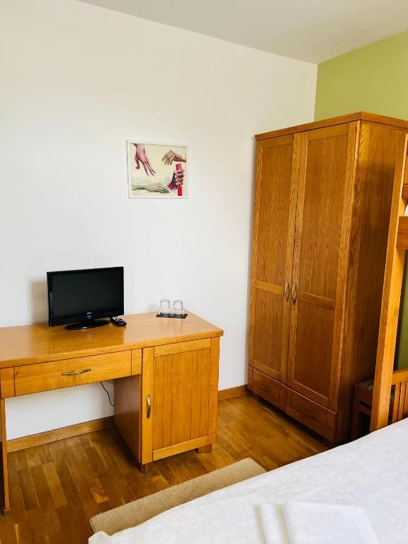 Praid Cazare | Motel (K0312-19) Imaginea poate fi supusă drepturilor de autor. Se recomandă contactarea titularului drepturilor.