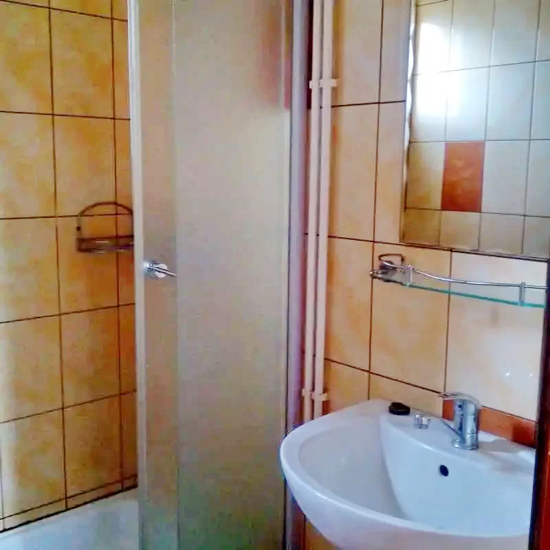 Praid Cazare | Motel (K0314-11) Imaginea poate fi supusă drepturilor de autor. Se recomandă contactarea titularului drepturilor.