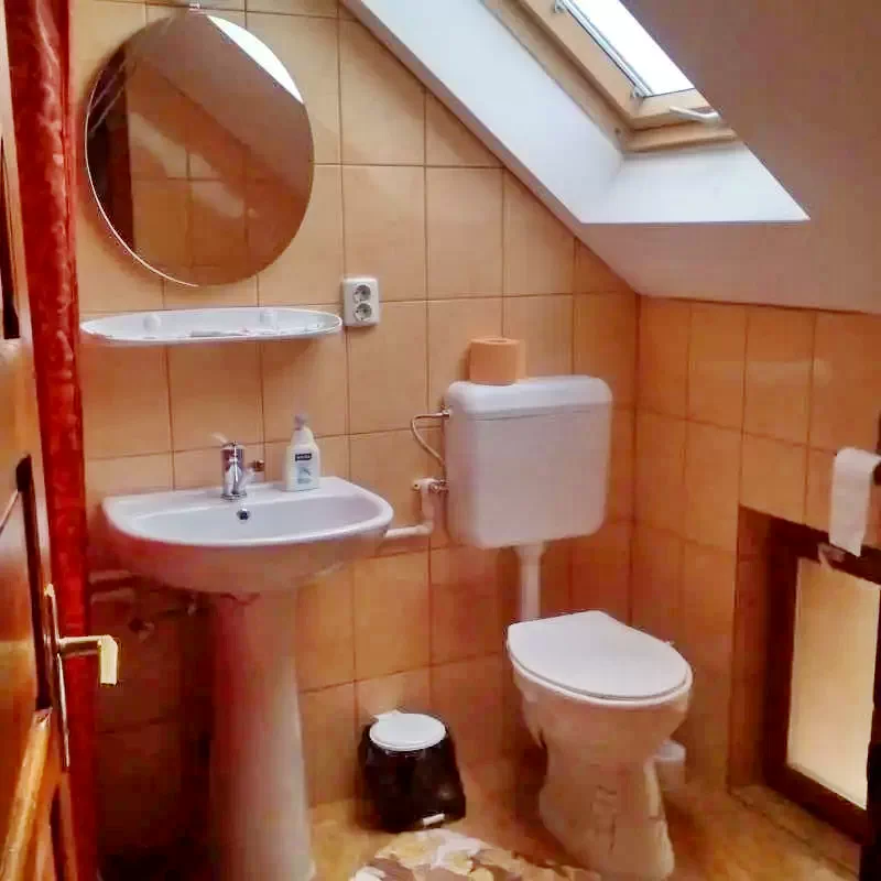 Parajd Szállás | Motel (K0314-17) A kép szerzői jogvédelem alatt állhat. Javasolt a kapcsolatfelvétel a jog tulajdonossal.