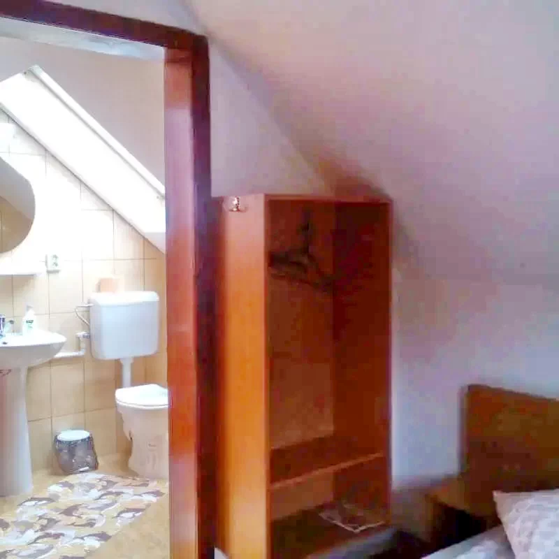 Praid Cazare | Motel (K0314-22) Imaginea poate fi supusă drepturilor de autor. Se recomandă contactarea titularului drepturilor.