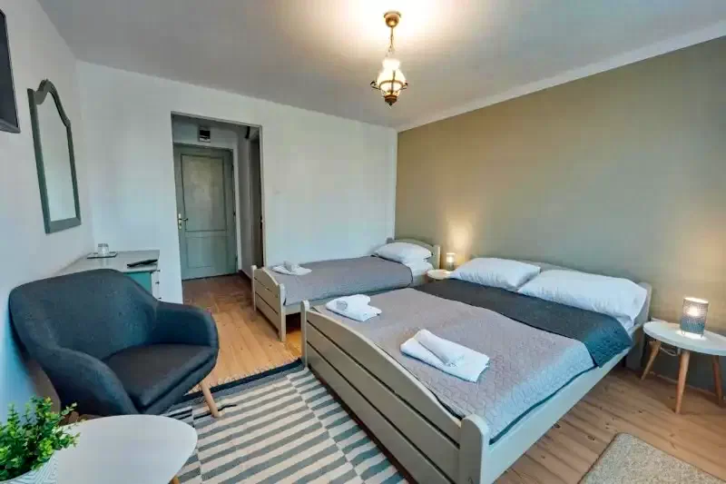 Praid Cazare | Motel (K0366-4) Imaginea poate fi supusă drepturilor de autor. Se recomandă contactarea titularului drepturilor.