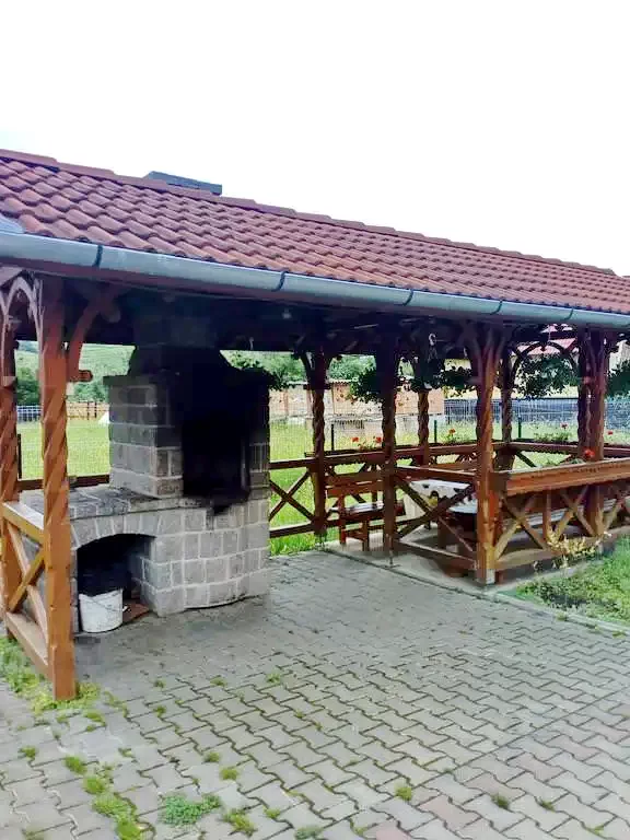 Praid Cazare | Motel (K0367-2) Imaginea poate fi supusă drepturilor de autor. Se recomandă contactarea titularului drepturilor.