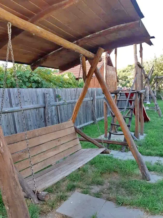 Praid Cazare | Motel (K0367-33) Imaginea poate fi supusă drepturilor de autor. Se recomandă contactarea titularului drepturilor.