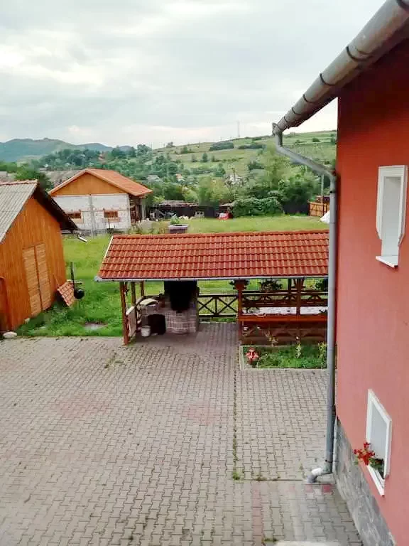 Praid Cazare | Motel (K0367-34) Imaginea poate fi supusă drepturilor de autor. Se recomandă contactarea titularului drepturilor.