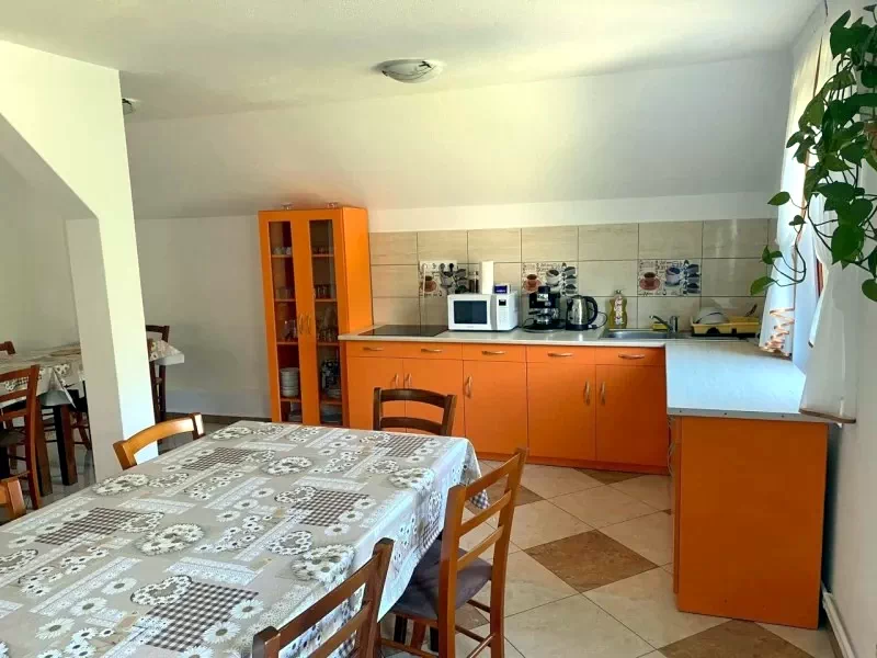 Praid Cazare | Motel (K0397-2) Imaginea poate fi supusă drepturilor de autor. Se recomandă contactarea titularului drepturilor.