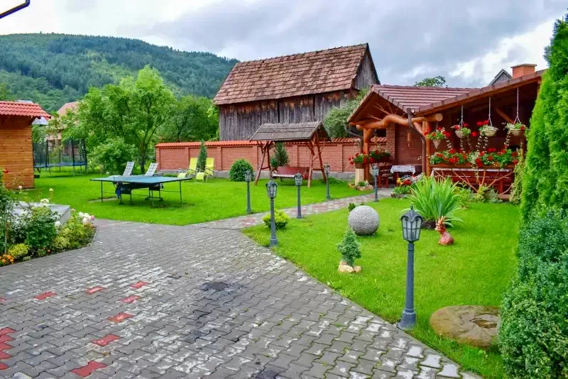 Praid Cazare | Motel (K0397-15) Imaginea poate fi supusă drepturilor de autor. Se recomandă contactarea titularului drepturilor.