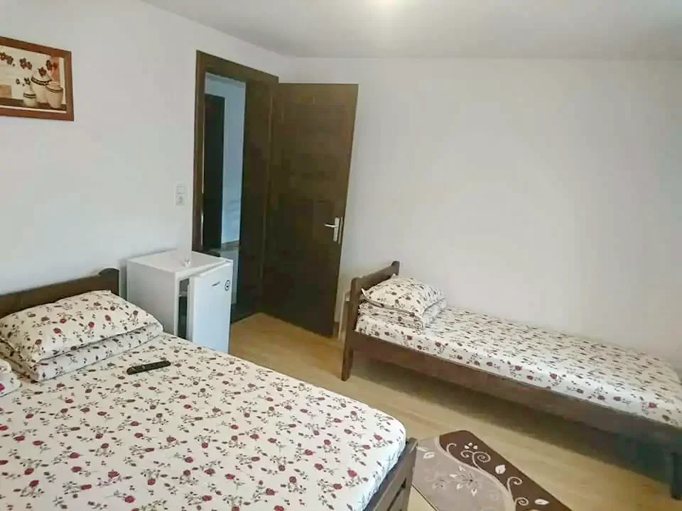 Praid Cazare | Motel (K0397-26) Imaginea poate fi supusă drepturilor de autor. Se recomandă contactarea titularului drepturilor.