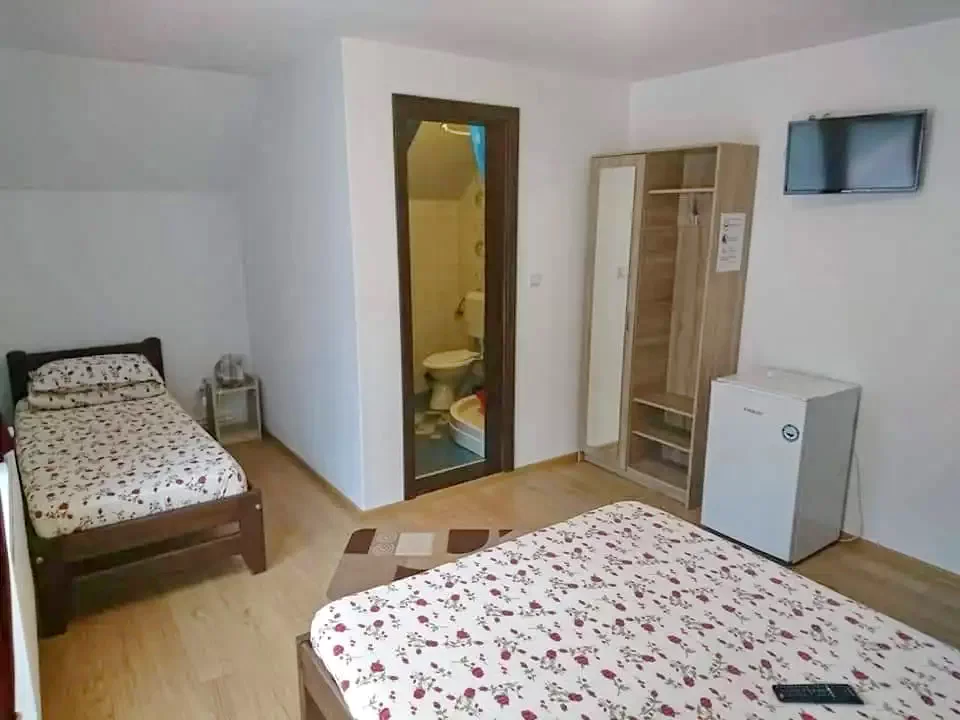 Praid Cazare | Motel (K0397-30) Imaginea poate fi supusă drepturilor de autor. Se recomandă contactarea titularului drepturilor.