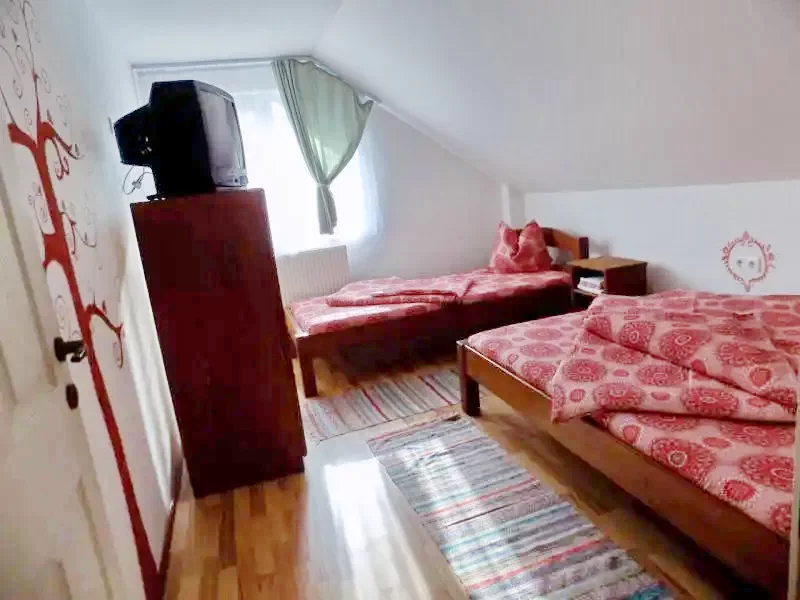 Parajd Szállás | Vendégház (K0635-11) A kép szerzői jogvédelem alatt állhat. Javasolt a kapcsolatfelvétel a jog tulajdonossal. Parajd Szállás | Vendégház (K0635-11) A kép szerzői jogvédelem alatt állhat. Javasolt a kapcsolatfelvétel a jog tulajdonossal.