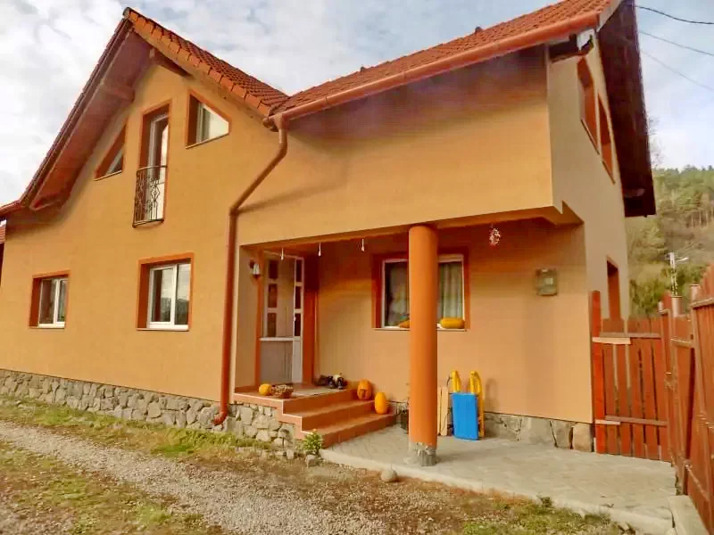 Praid Cazare | Hotel**** (K0635-38) Imaginea poate fi supusă drepturilor de autor. Se recomandă contactarea titularului drepturilor.