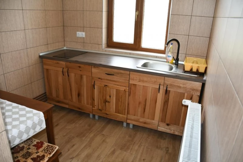 Praid Cazare | Motel (K0710-3) Imaginea poate fi supusă drepturilor de autor. Se recomandă contactarea titularului drepturilor.