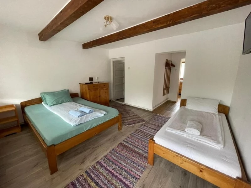 Praid Cazare | Motel (K0710-8) Imaginea poate fi supusă drepturilor de autor. Se recomandă contactarea titularului drepturilor.