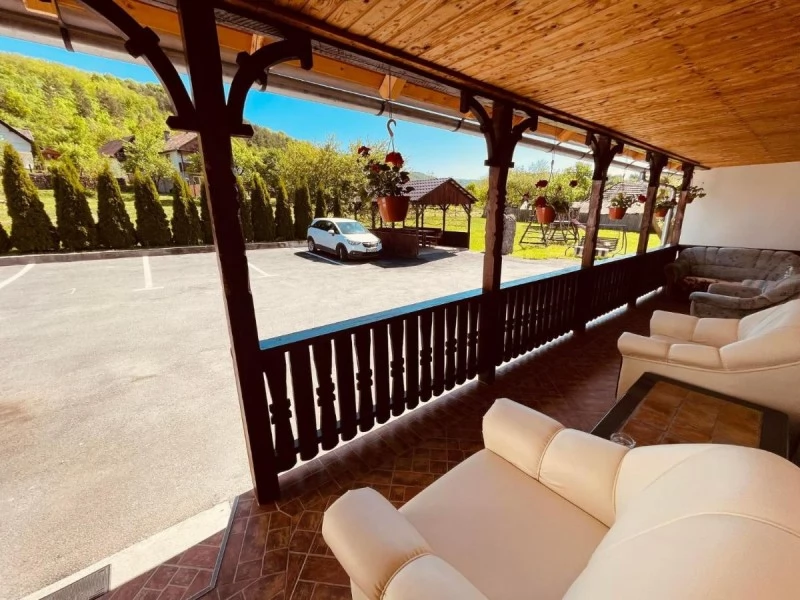 Praid Cazare | Motel (K0710-23) Imaginea poate fi supusă drepturilor de autor. Se recomandă contactarea titularului drepturilor.