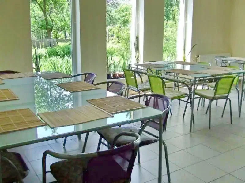 Praid Cazare | Motel (K0742-2) Imaginea poate fi supusă drepturilor de autor. Se recomandă contactarea titularului drepturilor.