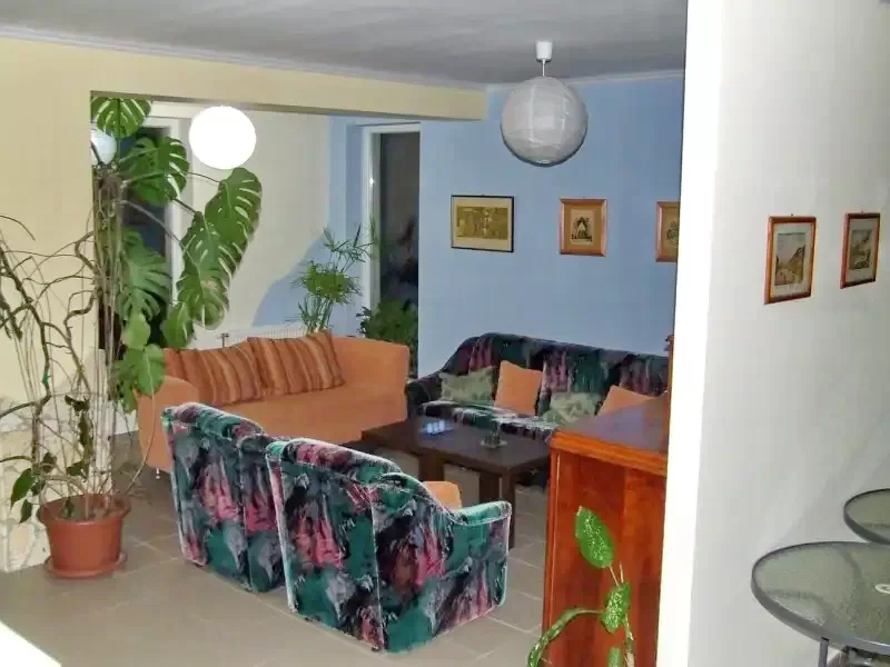 Praid Cazare | Motel (K0742-7) Imaginea poate fi supusă drepturilor de autor. Se recomandă contactarea titularului drepturilor.