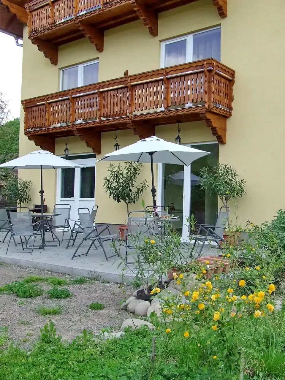 Praid Cazare | Motel (K0742-10) Imaginea poate fi supusă drepturilor de autor. Se recomandă contactarea titularului drepturilor.