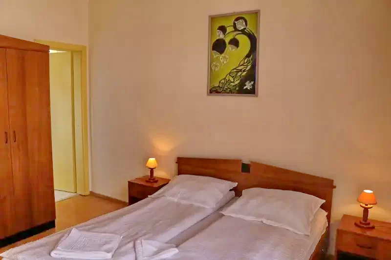 Praid Cazare | Motel (K0762-10) Imaginea poate fi supusă drepturilor de autor. Se recomandă contactarea titularului drepturilor.