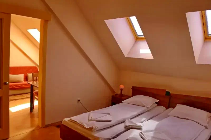 Parajd Szállás | Motel (K0762-20) A kép szerzői jogvédelem alatt állhat. Javasolt a kapcsolatfelvétel a jog tulajdonossal.