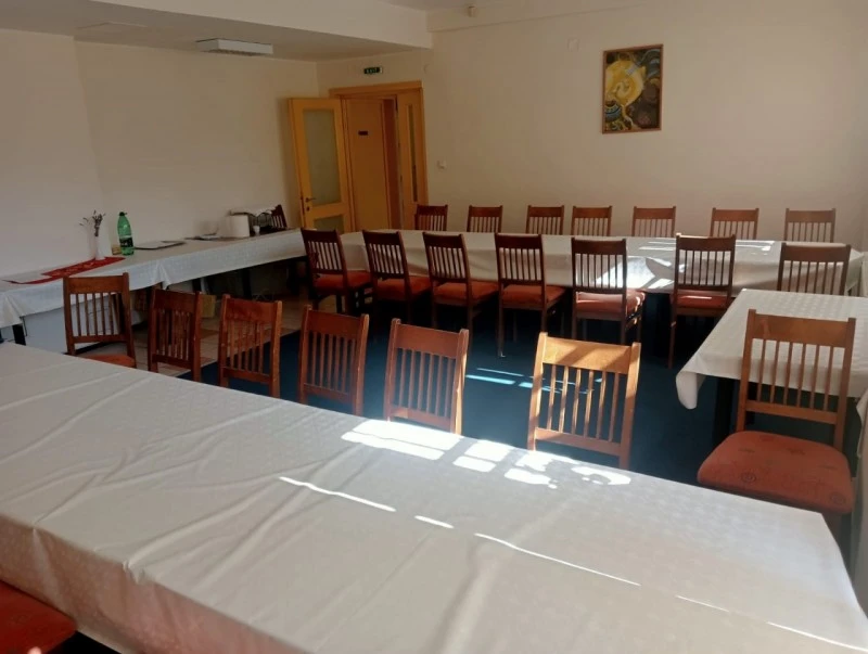 Praid Cazare | Motel (K0762-50) Imaginea poate fi supusă drepturilor de autor. Se recomandă contactarea titularului drepturilor.