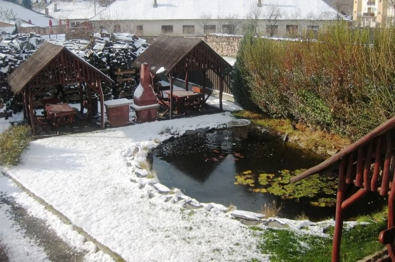 Praid Cazare | Motel (K0762-53) Imaginea poate fi supusă drepturilor de autor. Se recomandă contactarea titularului drepturilor.