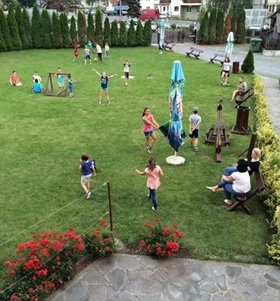 Praid Cazare | Motel (K0762-68) Imaginea poate fi supusă drepturilor de autor. Se recomandă contactarea titularului drepturilor.