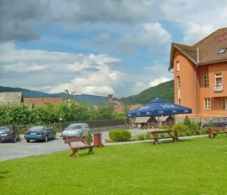 Parajd Szállás | Motel (K0762-73) A kép szerzői jogvédelem alatt állhat. Javasolt a kapcsolatfelvétel a jog tulajdonossal.