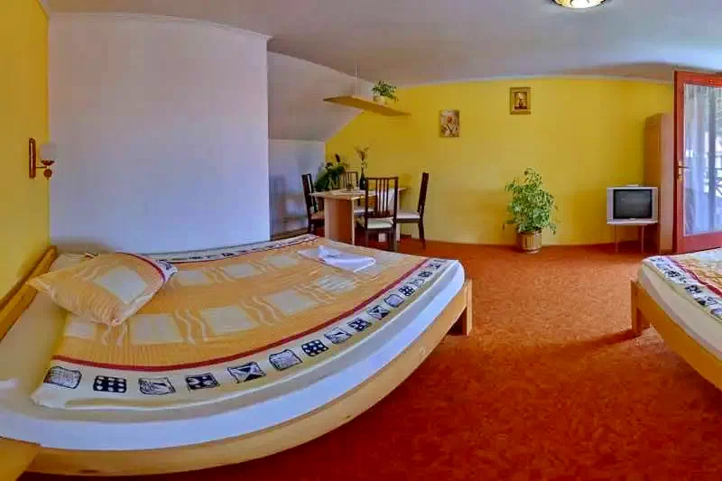 Parajd Szállás | Panzió (K0766-20) A kép szerzői jogvédelem alatt állhat. Javasolt a kapcsolatfelvétel a jog tulajdonossal.