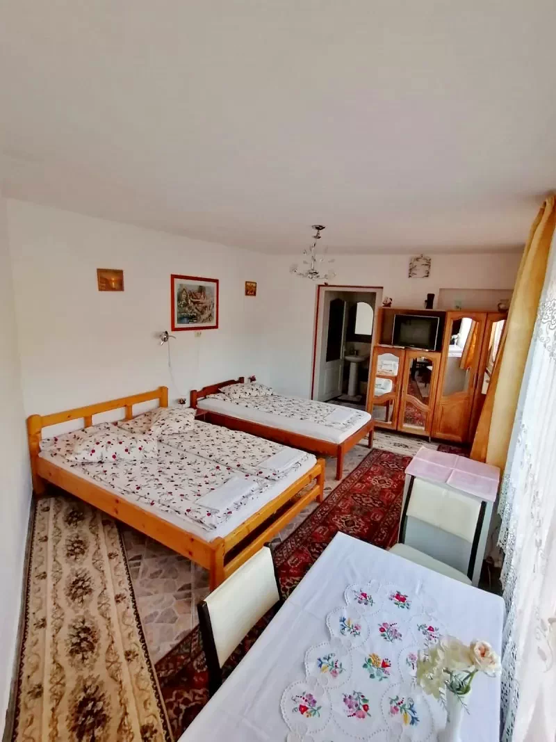 Praid Cazare | Motel (K0766-21) Imaginea poate fi supusă drepturilor de autor. Se recomandă contactarea titularului drepturilor.