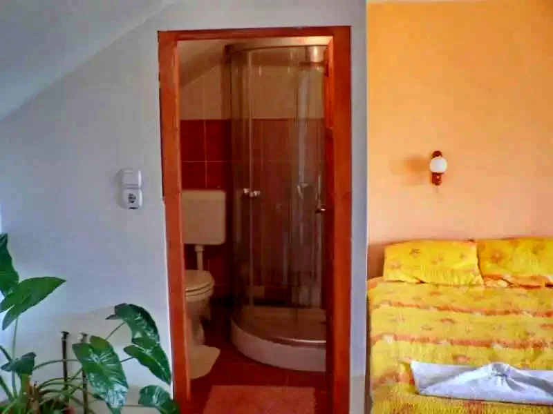 Parajd Szállás | Motel (K0766-24) A kép szerzői jogvédelem alatt állhat. Javasolt a kapcsolatfelvétel a jog tulajdonossal.