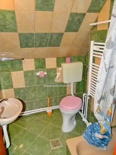 Praid Cazare | Sat de vacanță (K0826-10) Imaginea poate fi supusă drepturilor de autor. Se recomandă contactarea titularului drepturilor.