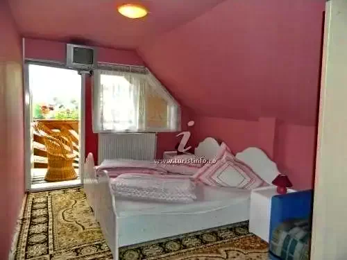 Praid Cazare | Sat de vacanță (K0826-12) Imaginea poate fi supusă drepturilor de autor. Se recomandă contactarea titularului drepturilor.