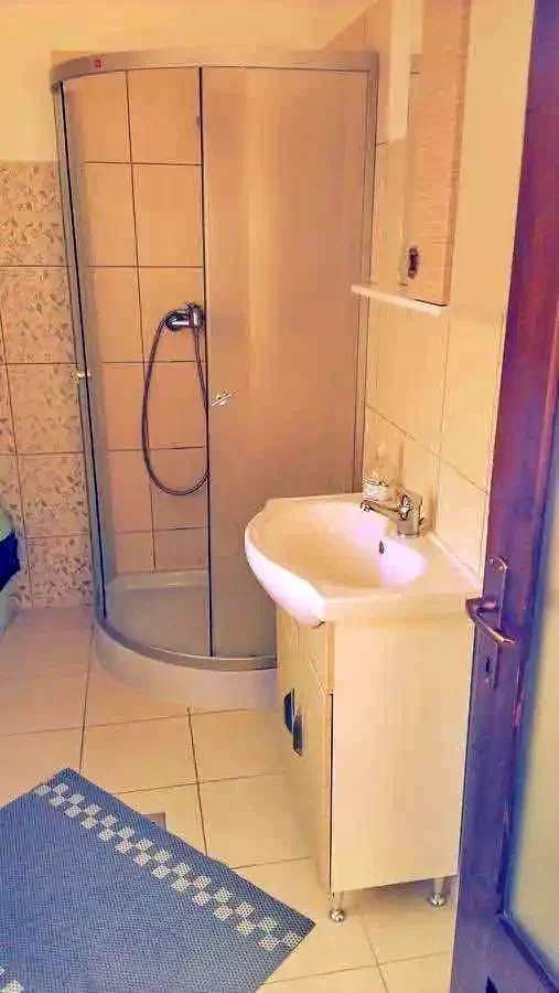 Praid Cazare | Motel (K0966-17) Imaginea poate fi supusă drepturilor de autor. Se recomandă contactarea titularului drepturilor.