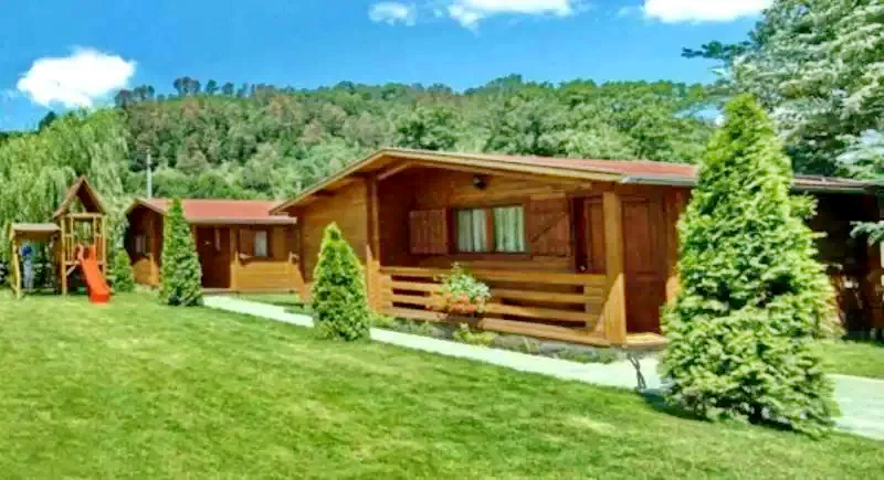 Praid Cazare | Motel (K0966-21) Imaginea poate fi supusă drepturilor de autor. Se recomandă contactarea titularului drepturilor.