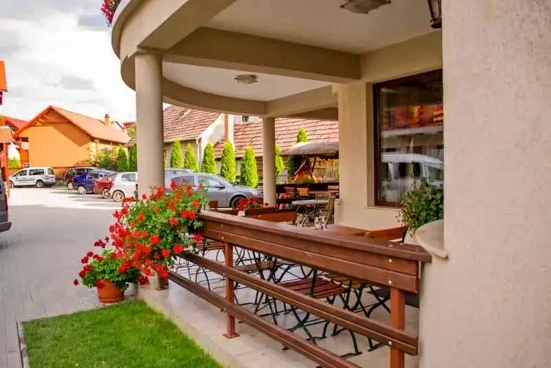 Praid Cazare | Motel (K0966-25) Imaginea poate fi supusă drepturilor de autor. Se recomandă contactarea titularului drepturilor.