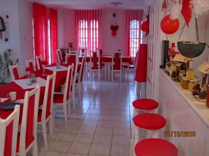 Parajd Szállás | Panzió (K0971-10) A kép szerzői jogvédelem alatt állhat. Javasolt a kapcsolatfelvétel a jog tulajdonossal.