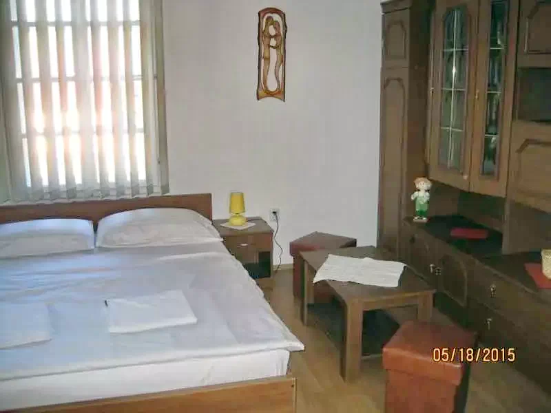 Praid Cazare | Motel (K0971-23) Imaginea poate fi supusă drepturilor de autor. Se recomandă contactarea titularului drepturilor.