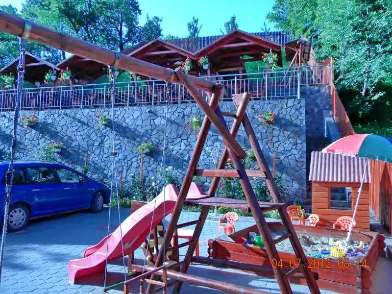 Praid Cazare | Motel (K0972-17) Imaginea poate fi supusă drepturilor de autor. Se recomandă contactarea titularului drepturilor.