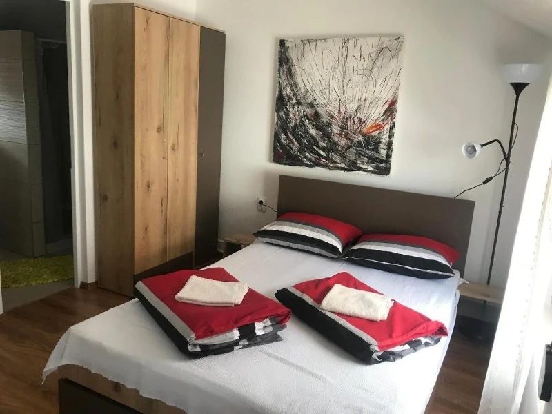 Praid Cazare | Motel (K0975-7) Imaginea poate fi supusă drepturilor de autor. Se recomandă contactarea titularului drepturilor.