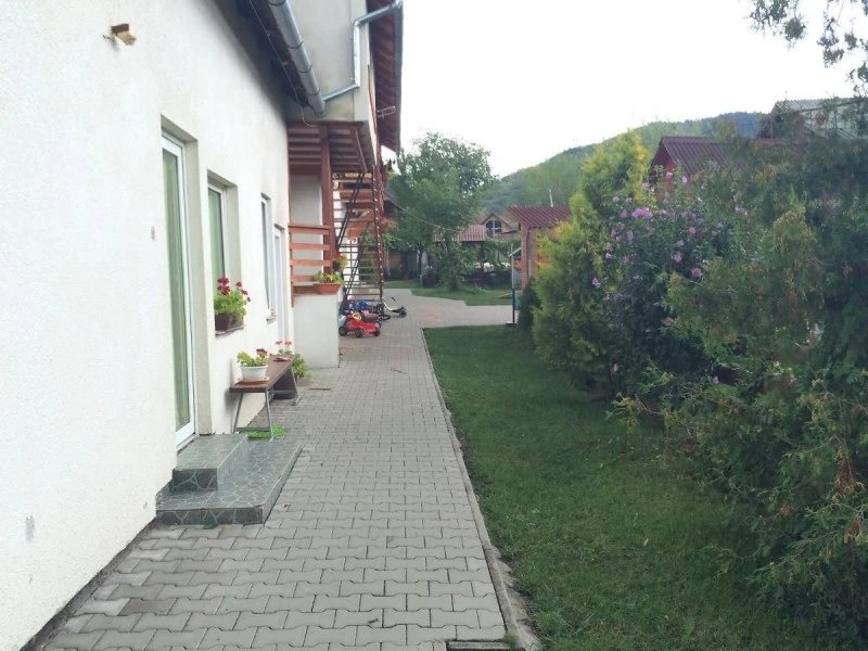 Praid Cazare | Motel (K0975-34) Imaginea poate fi supusă drepturilor de autor. Se recomandă contactarea titularului drepturilor.